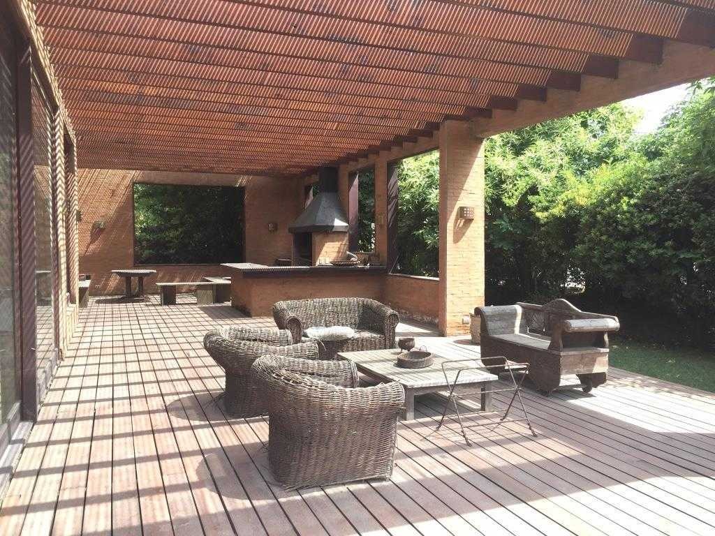 Venta Casa O 4D en suite Walk-in cl&oacute;set 4B 6E 2B Chicureo - Colina