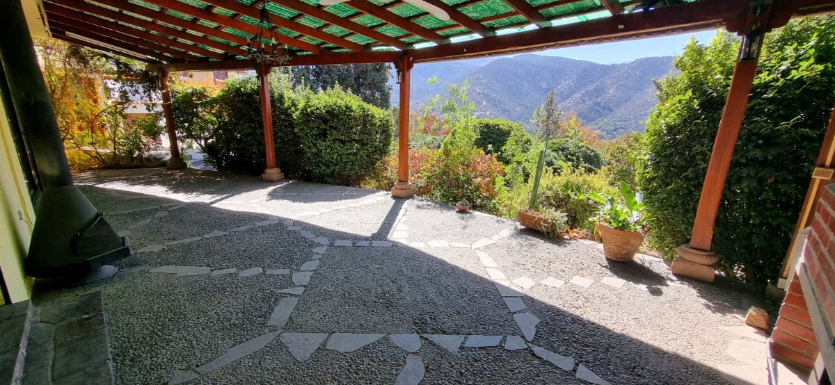 Venta Casa NOSP 5D en suite Walk-in cl&oacute;set 4B 4E 3B El Array&aacute;n - Lo Barnechea