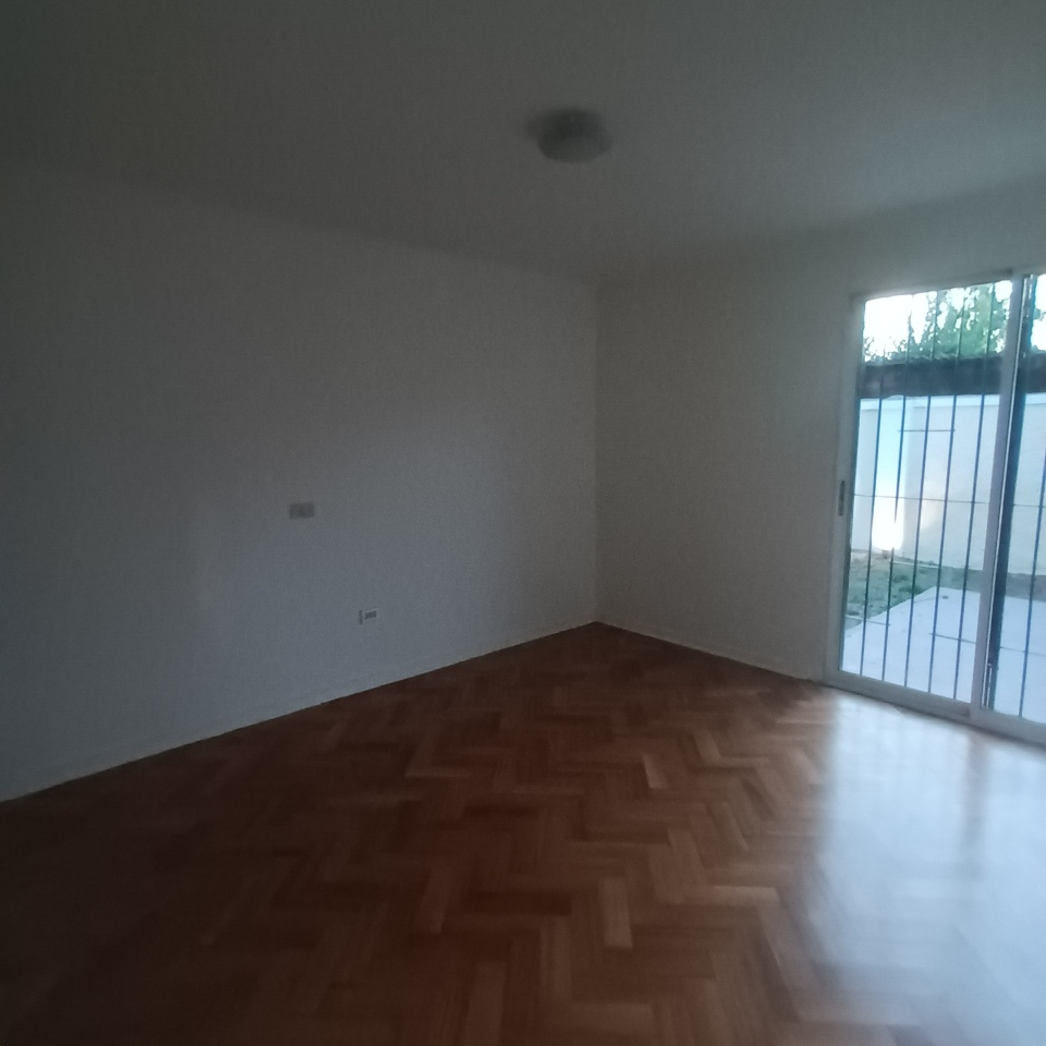 Arriendo Casa 3D 2B 3E 1B Metro Pr&iacute;ncipe de Gales - Country Club - La Reina