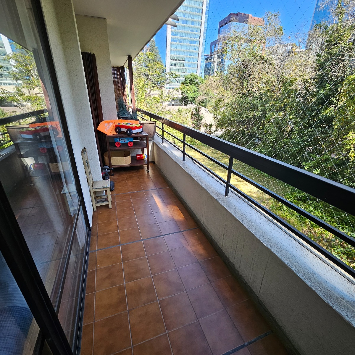 Venta Departamento NP 4D en suite Walk-in cl&oacute;set 3B 1E 1B Barrio El Golf - Las Condes