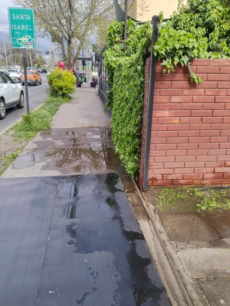 Arriendo Casa 3D 2B 3E 1B Metro Sim&oacute;n Bolivar - La Reina
