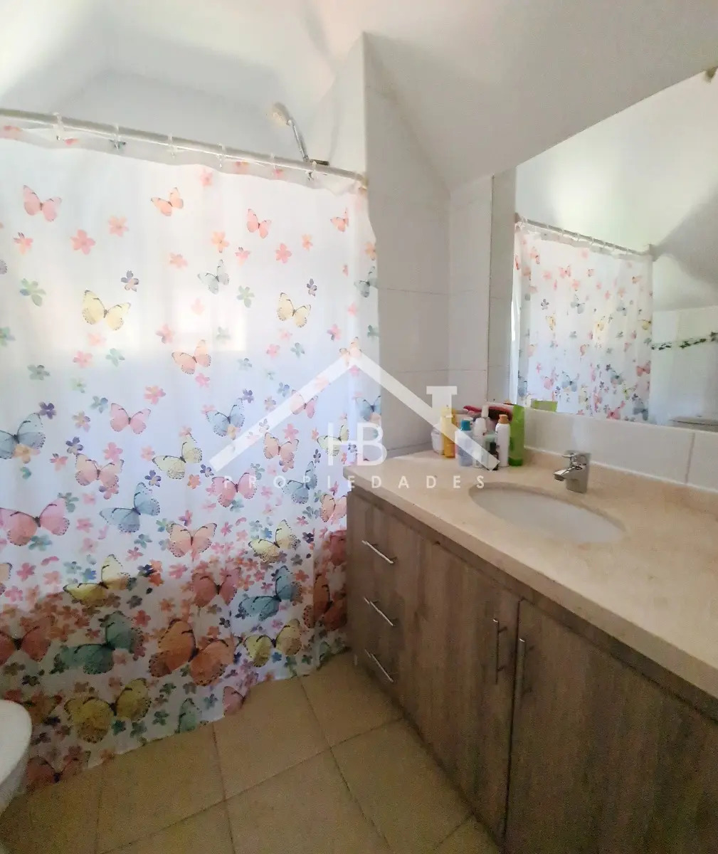 Venta Casa P 5D en suite Walk-in cl&oacute;set 6B 2E 1B San Carlos de Apoquindo - Las Condes