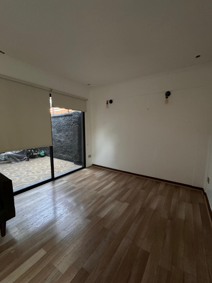 Venta Casa NO 3D 2B 1E 1B Francisco de Villagra - La Reina