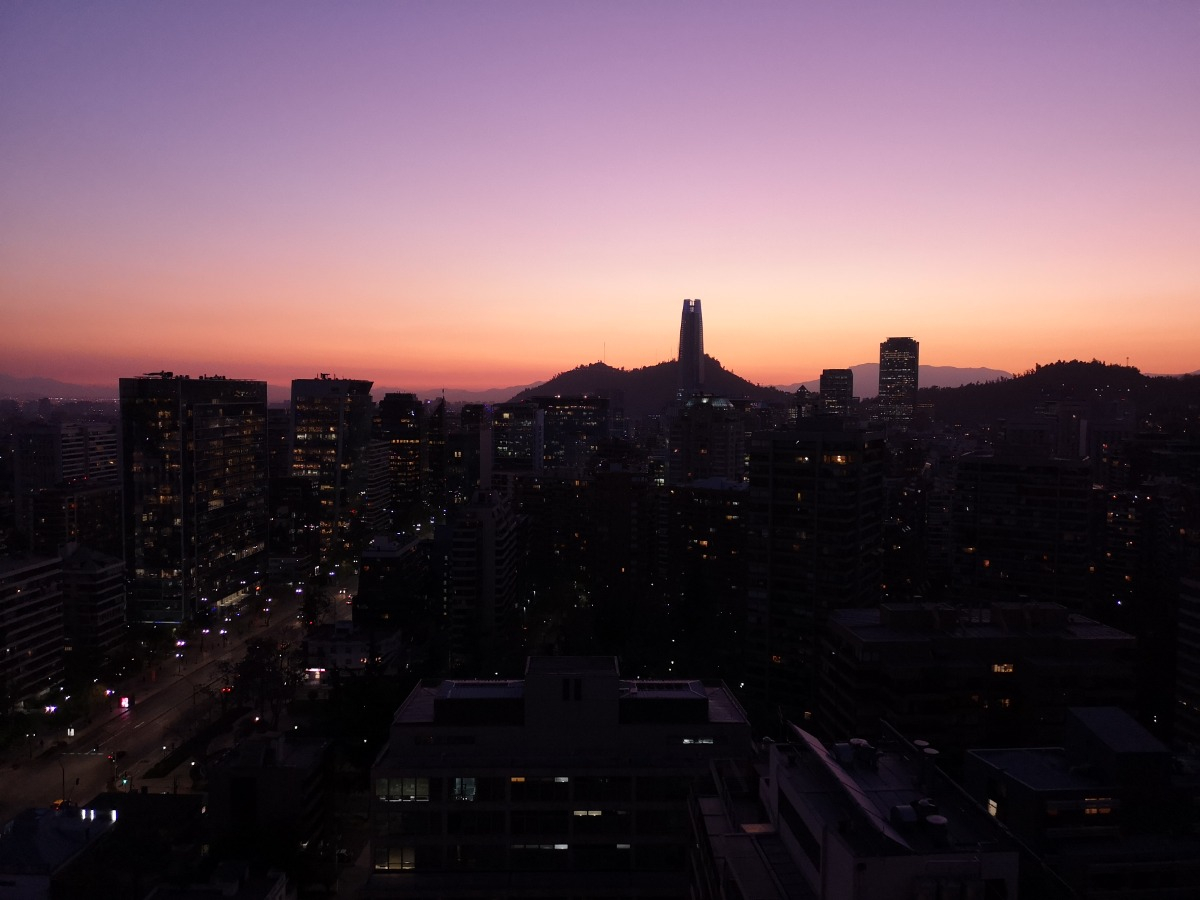 Venta Departamento SO 2D en suite 2B 1E 1Bd Metro Escuela Militar - Las Condes