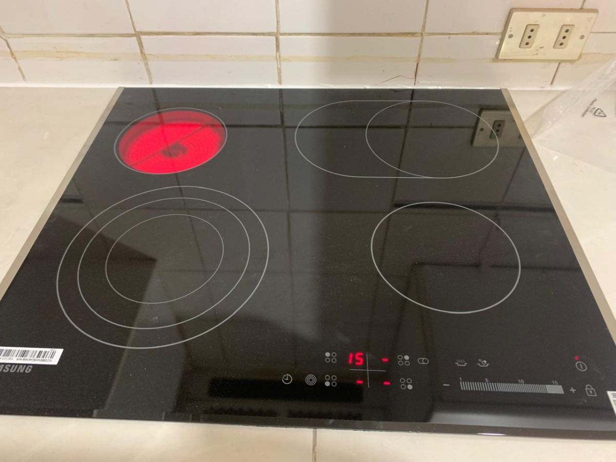 Arriendo Departamento NO 2D en suite Walk-in cl&oacute;set 2B 1E 1B Barrio El Golf - Las Condes