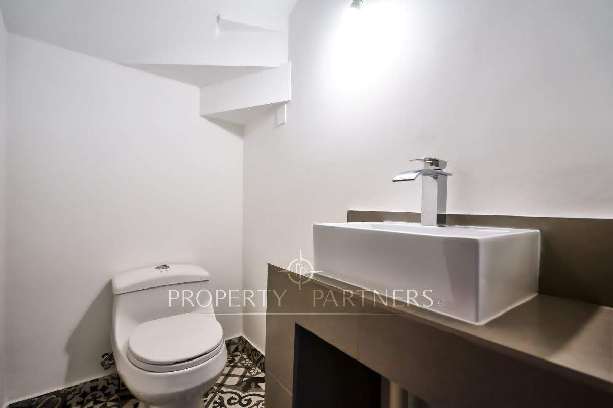 Venta Casa NP 4D 3B 2E 1B Juan XXIII - Vitacura