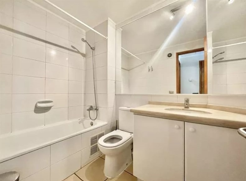 Arriendo Departamento 2D Metro Escuela Militar - Las Condes