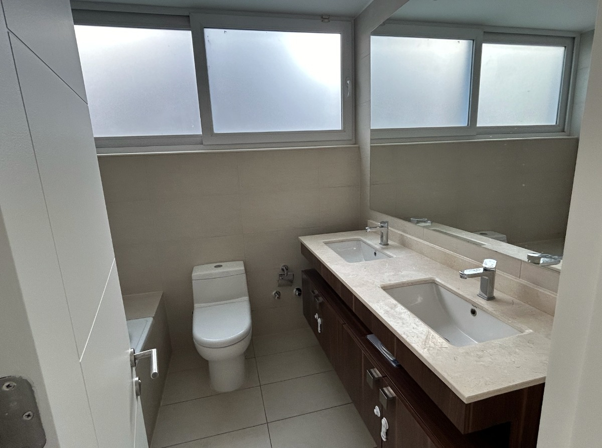 Arriendo Casa 4D 3B 2E La Dehesa - Lo Barnechea
