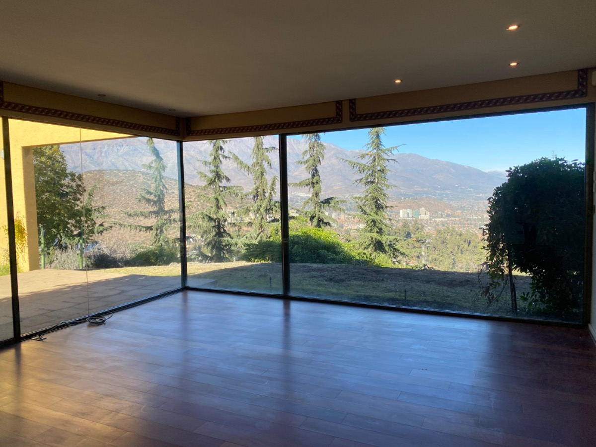 Venta Casa NO 3D 3B 10E 1B Lo Curro - Vitacura