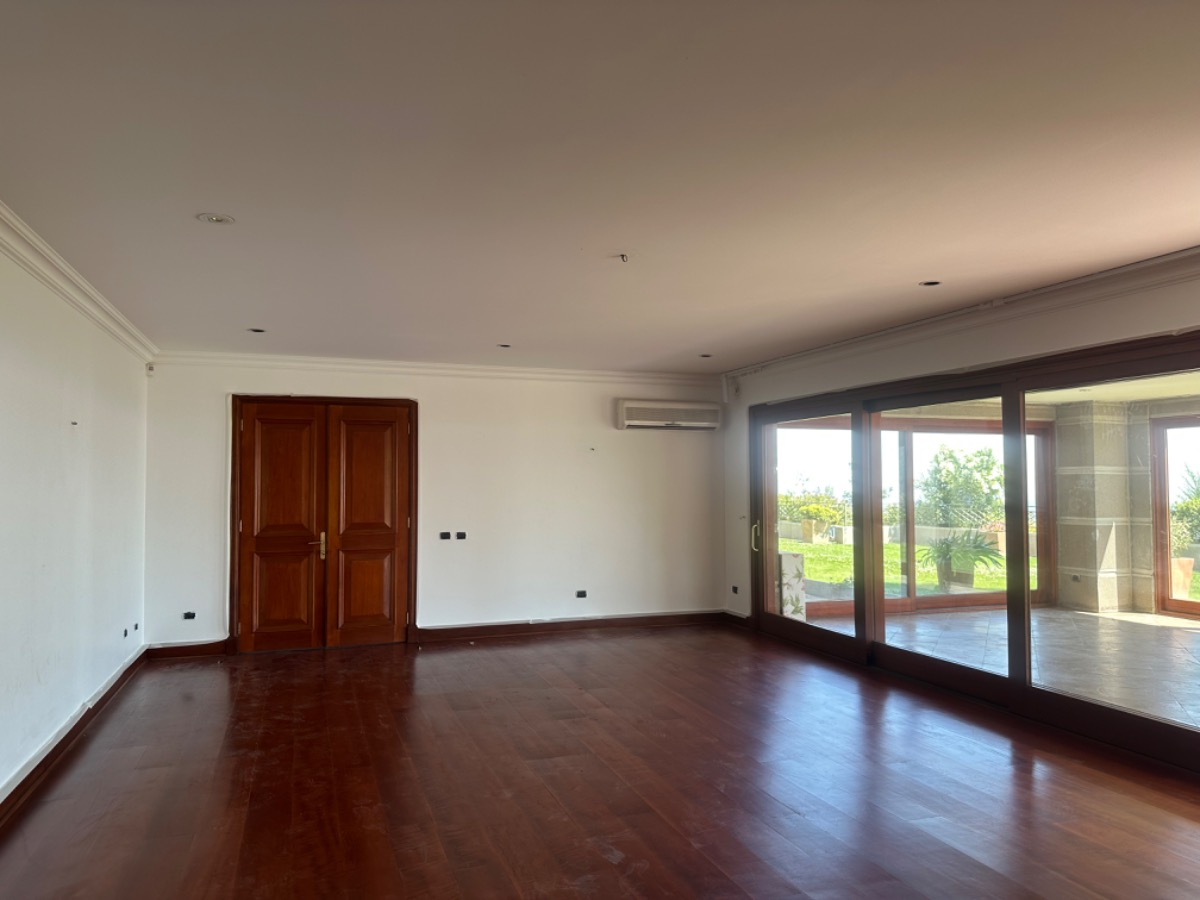 Arriendo Departamento SO 4D en suite Walk-in cl&oacute;set 4B 3E 1B Lo Curro - Vitacura