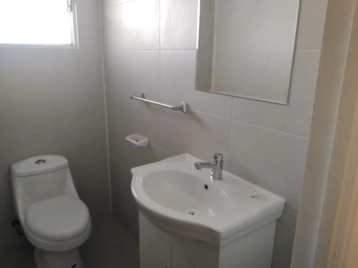 Venta Casa 3D en suite Walk-in cl&oacute;set 3B 2E Troncos Viejos - La Reina
