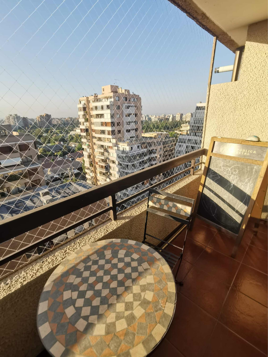 Arriendo Departamento 4D Metro Escuela Militar - Las Condes