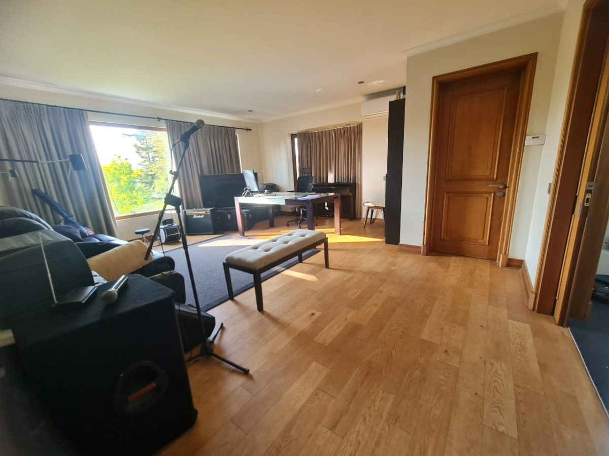 Venta Casa N 5D en suite Walk-in cl&oacute;set 5B 3E 2B San Carlos de Apoquindo - Las Condes