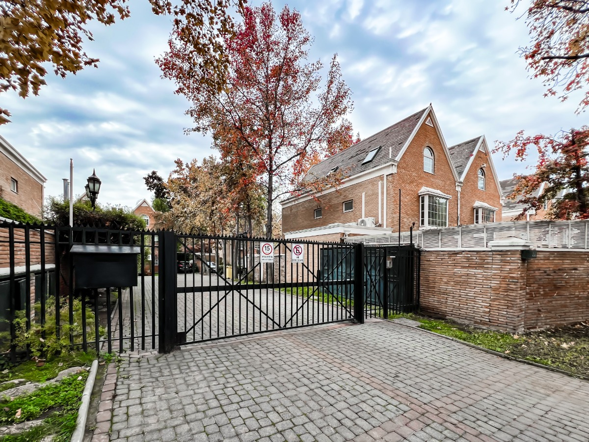 Venta Casa 5D en suite Walk-in cl&oacute;set 5B 4E 1B Los Trapenses - Lo Barnechea