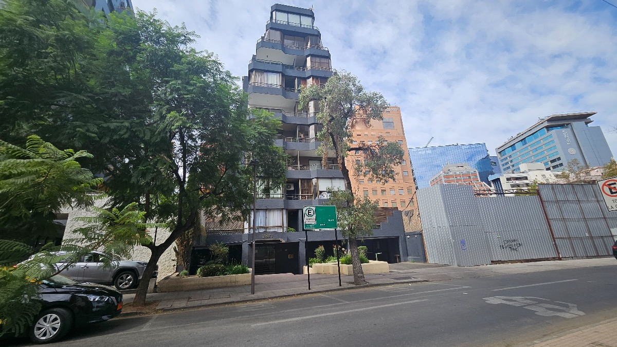 Venta Departamento NP 2D en suite 2B 1E 1B Centro Financiero - Las Condes