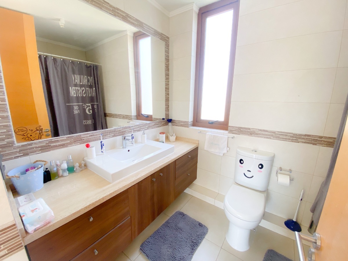 Venta Casa O 4D en suite Walk-in cl&oacute;set 4B 2E Chicureo - Colina