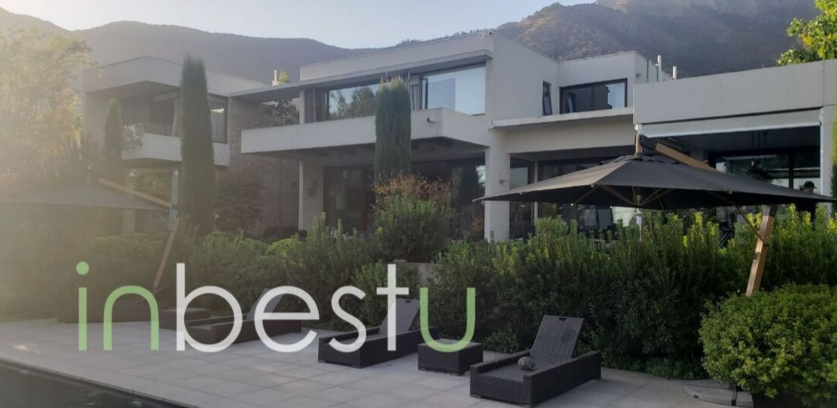 Venta Casa NP 7D en suite Walk-in cl&oacute;set 6B 8E 1B Santa Mar&iacute;a de Manquehue - Vitacura