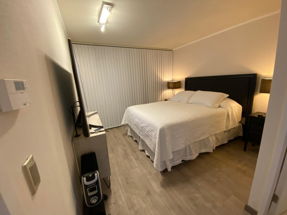 Arriendo Departamento SO 2D en suite Walk-in cl&oacute;set 2B 1E Los Dominicos - Las Condes