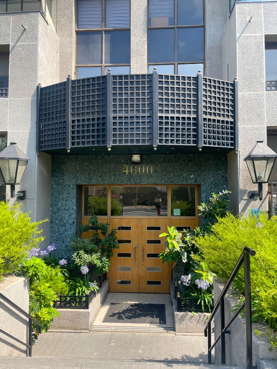 Arriendo Departamento 2D Metro Escuela Militar - Las Condes