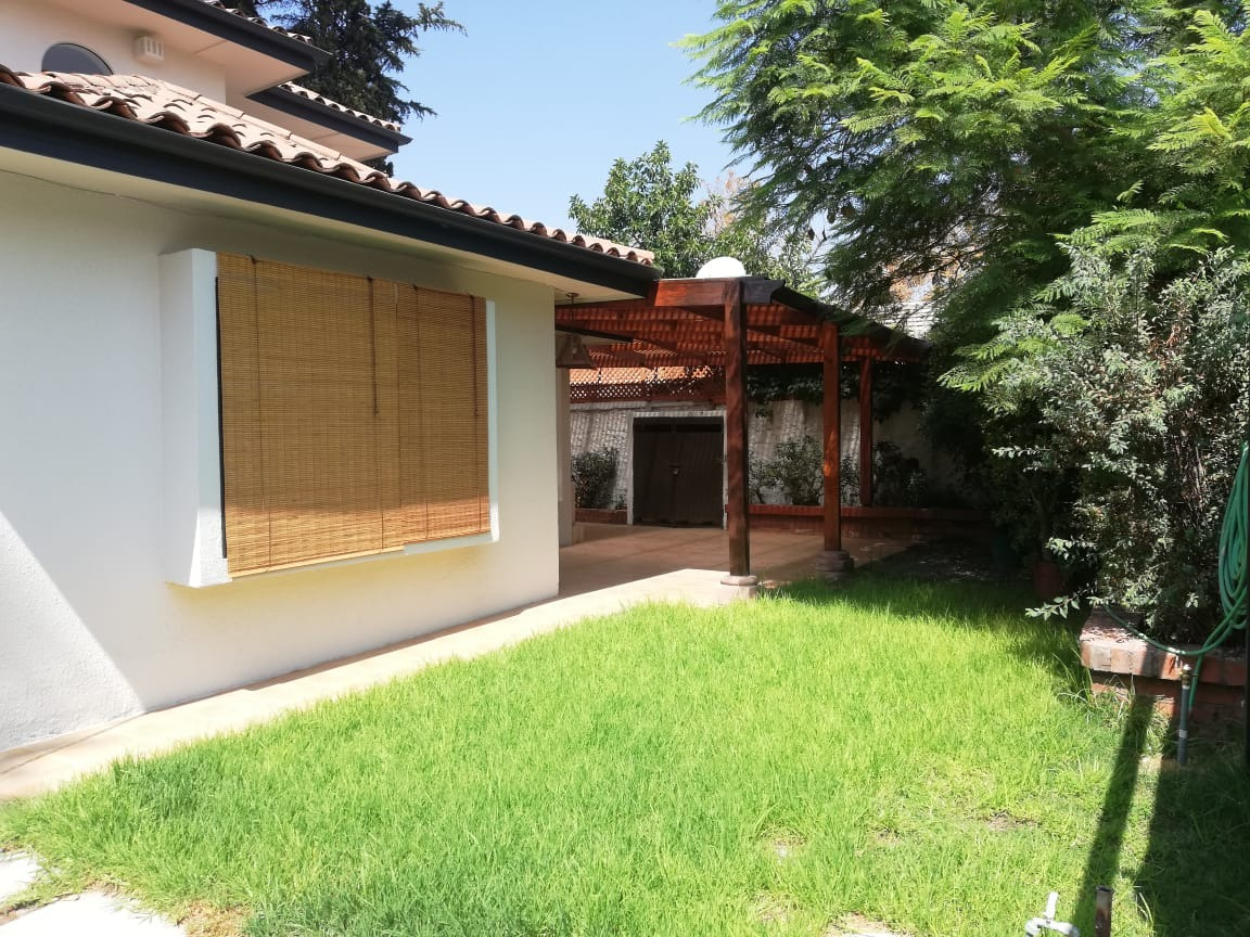Arriendo Casa NP 4D 4B 2E 1Bd  - Las Condes