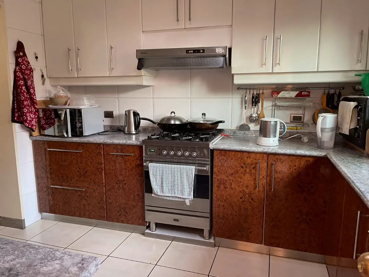 Venta Casa NO 8D en suite Walk-in cl&oacute;set 5B 4E 1B Troncos Viejos - La Reina