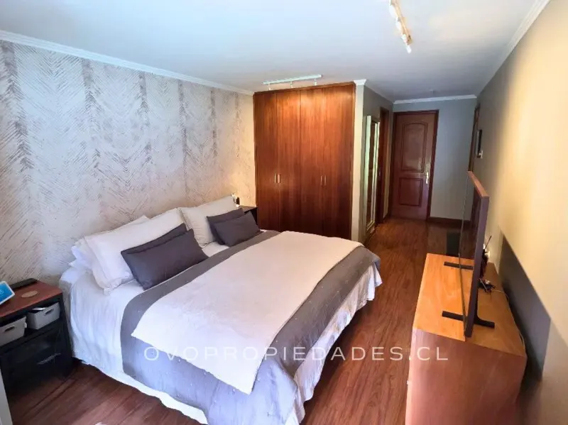 Venta Casa O 4D  5B 2E 2Bd La Dehesa - Lo Barnechea