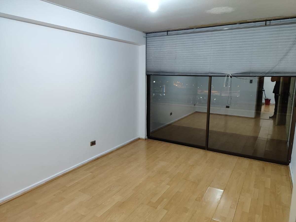 Arriendo Departamento 4D en suite Walk-in cl&oacute;set 4B 1E 1B Centro Financiero - Las Condes