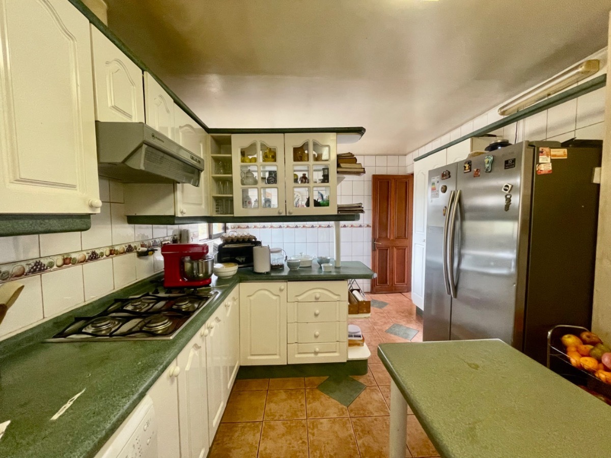 Venta Casa NP 5D en suite Walk-in cl&oacute;set 6B 10E 1B Chicureo - Colina