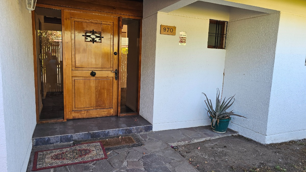 Venta Casa 4D 4B 3E Carlos Ossand&oacute;n - La Reina