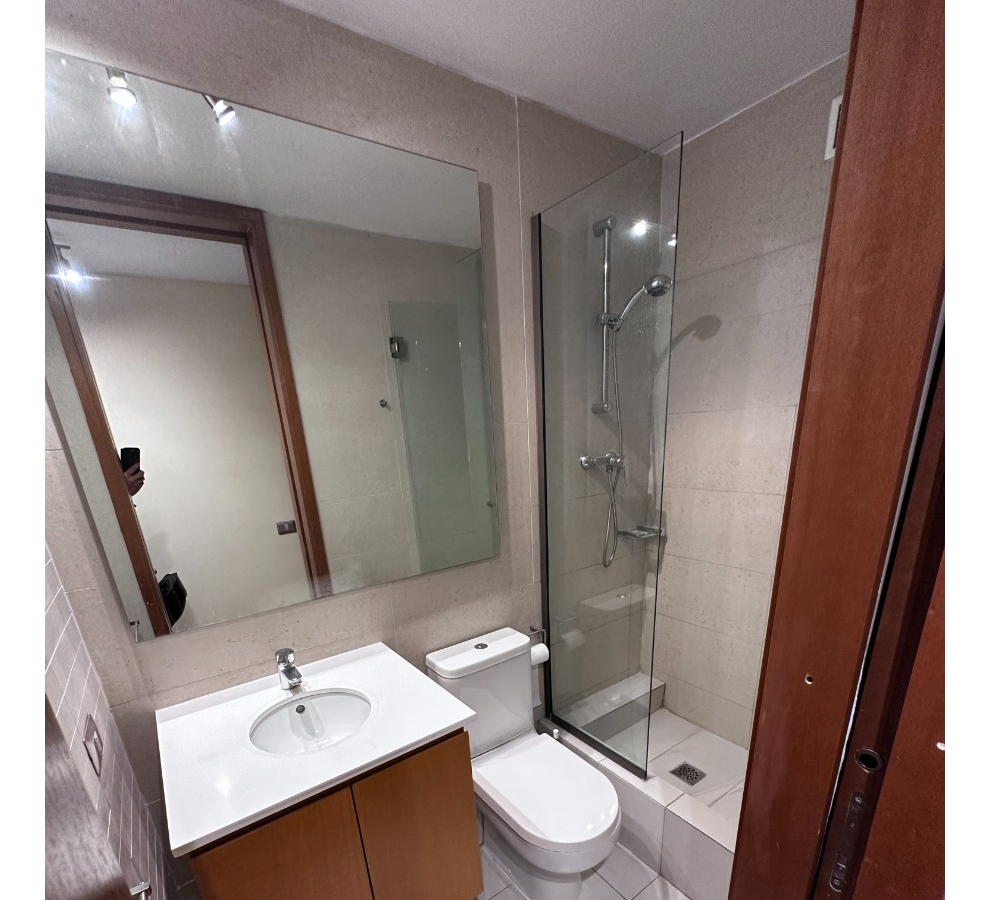 Venta Departamento SP 4D en suite Walk-in cl&oacute;set 3B 1E 1B Barrio El Golf - Las Condes