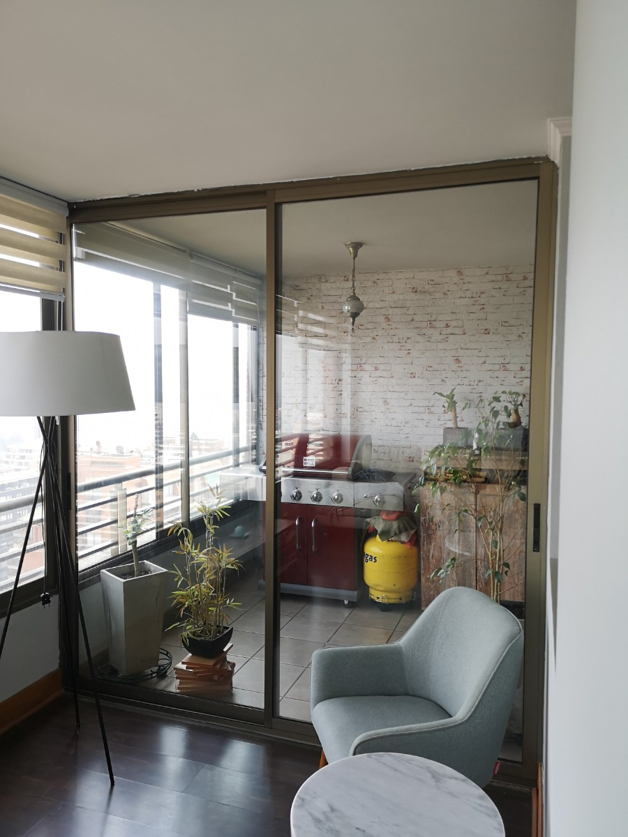 Venta Departamento SO 2D en suite 2B 1E 1Bd Metro Escuela Militar - Las Condes
