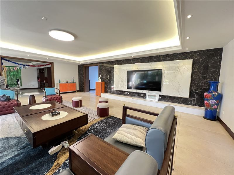 Venta Casa Norte 6D en suite Walk-in cl&oacute;set 7B 10E 1B Los Trapenses - Lo Barnechea