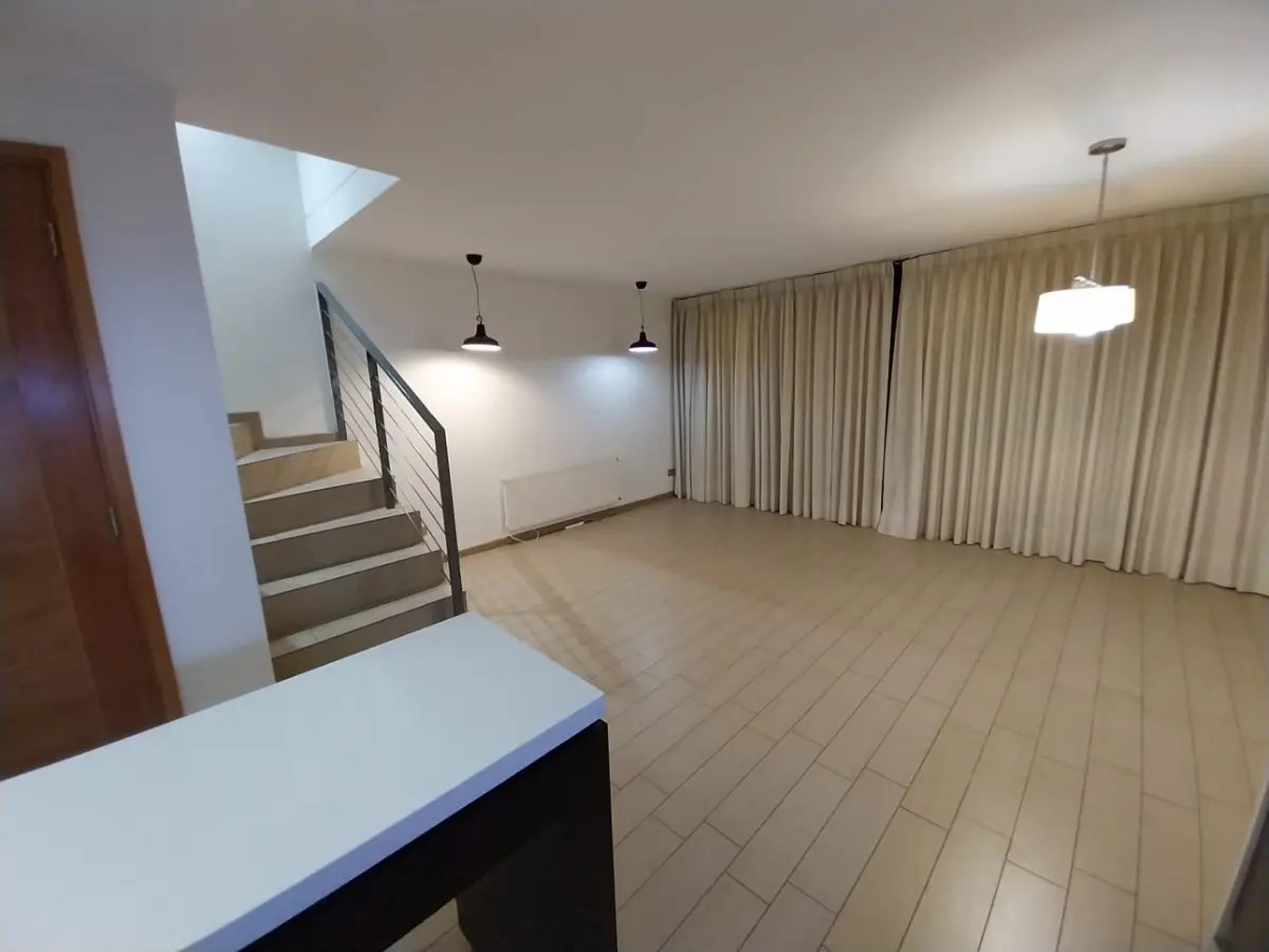 Arriendo Casa S 3D 3B 2E 1B Blest Gana - La Reina