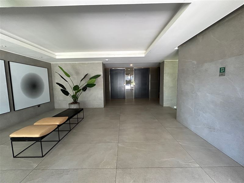 Arriendo Departamento Sur-Poniente 1D en suite Walk-in cl&oacute;set 1B 1E 1B La Dehesa - Lo Barnechea