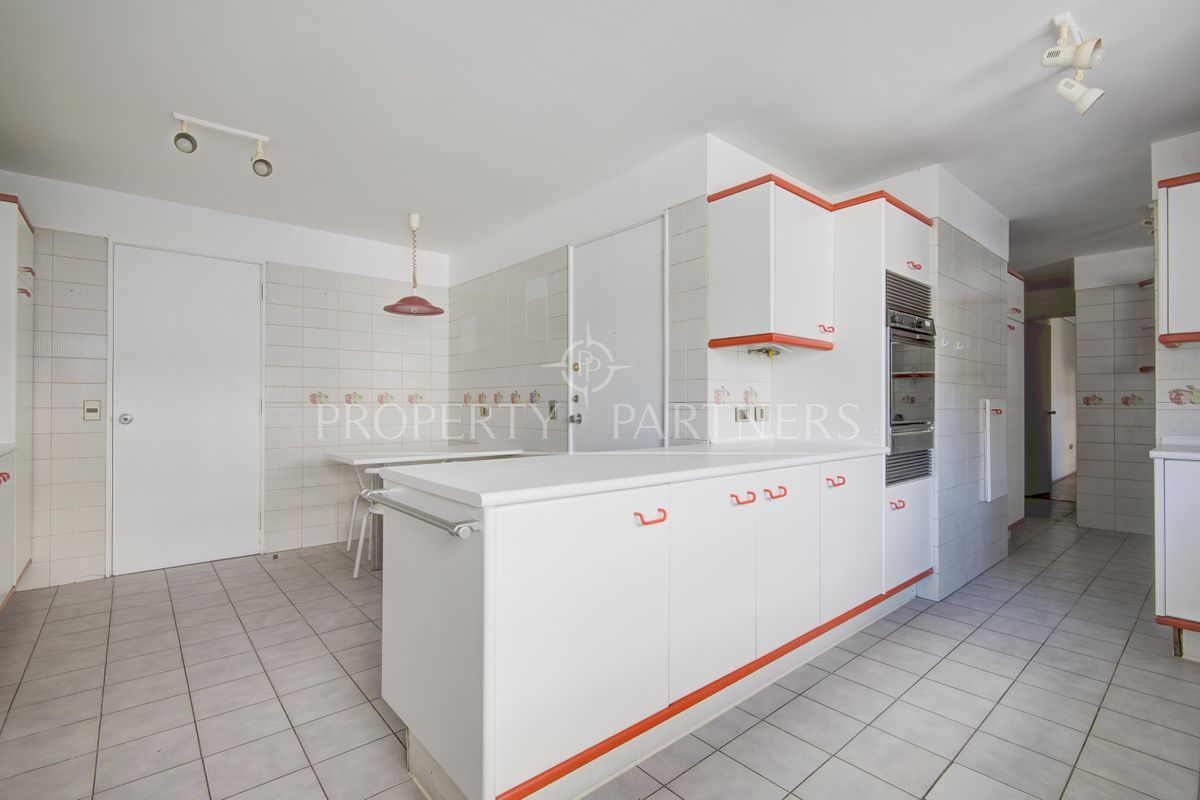 Venta Departamento NO 3D Walk-in cl&oacute;set 3B 2E 1B Barrio El Golf - Las Condes