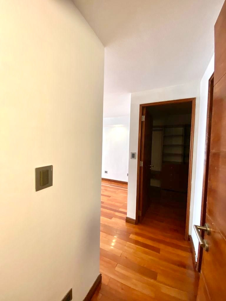 Arriendo Departamento 2D Parque Arauco - Las Condes
