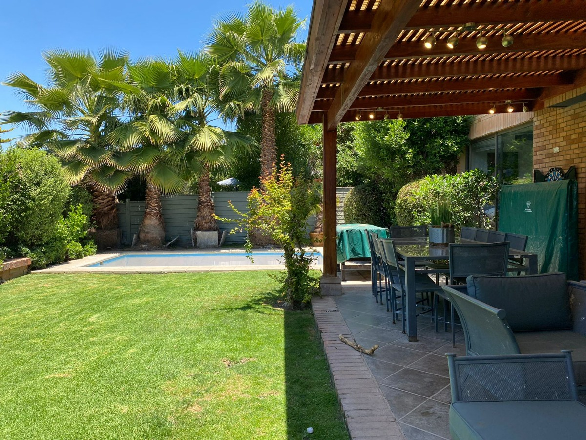 Arriendo Casa O 3D en suite Walk-in cl&oacute;set 3B 3E Los Dominicos - Las Condes