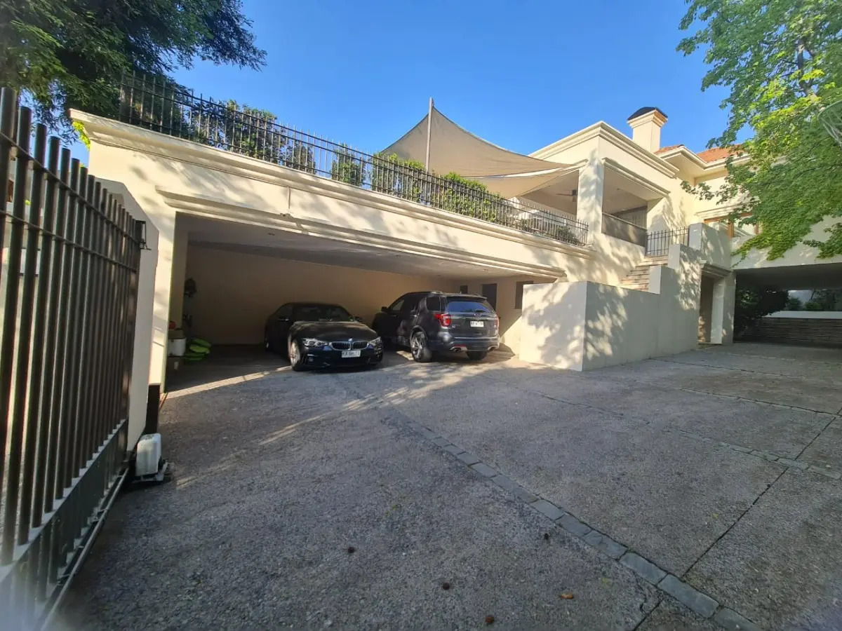 Venta Casa N 5D en suite Walk-in cl&oacute;set 5B 3E 2B San Carlos de Apoquindo - Las Condes