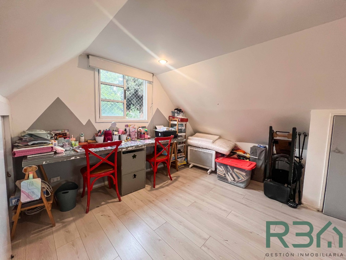 Venta Casa NOSP 4D en suite Walk-in cl&oacute;set 3B 1E 1B Estoril - Las Condes