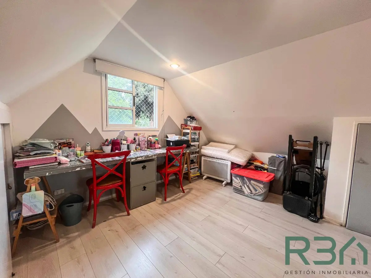 Venta Casa NOSP 4D en suite Walk-in cl&oacute;set 3B 1E 1B Estoril - Las Condes
