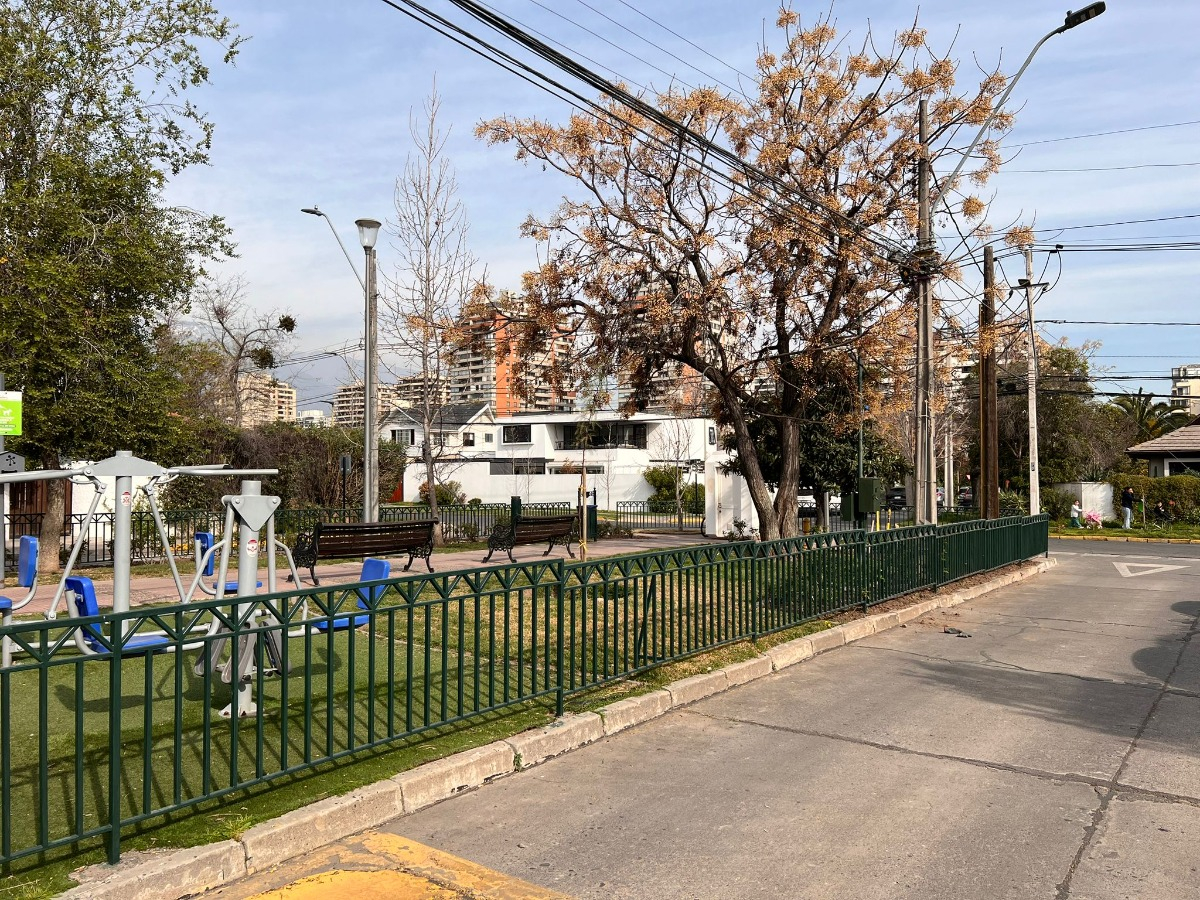 Arriendo Casa 4D 2B 1E 1B Rotonda Atenas - Las Condes