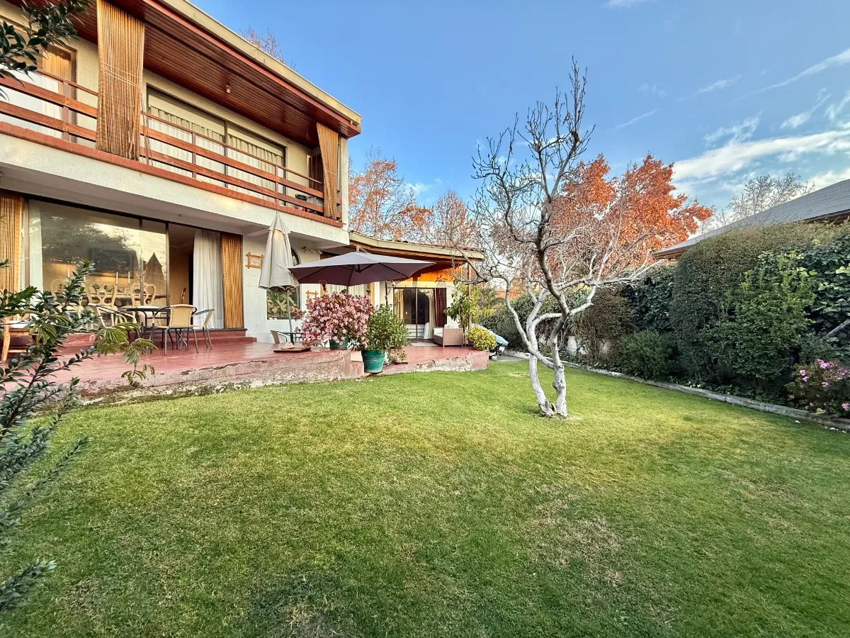 Venta Casa NO 3D WI cl&oacute;set Suite 3B 5E 1Bd Quinchamal&iacute; - Las Condes