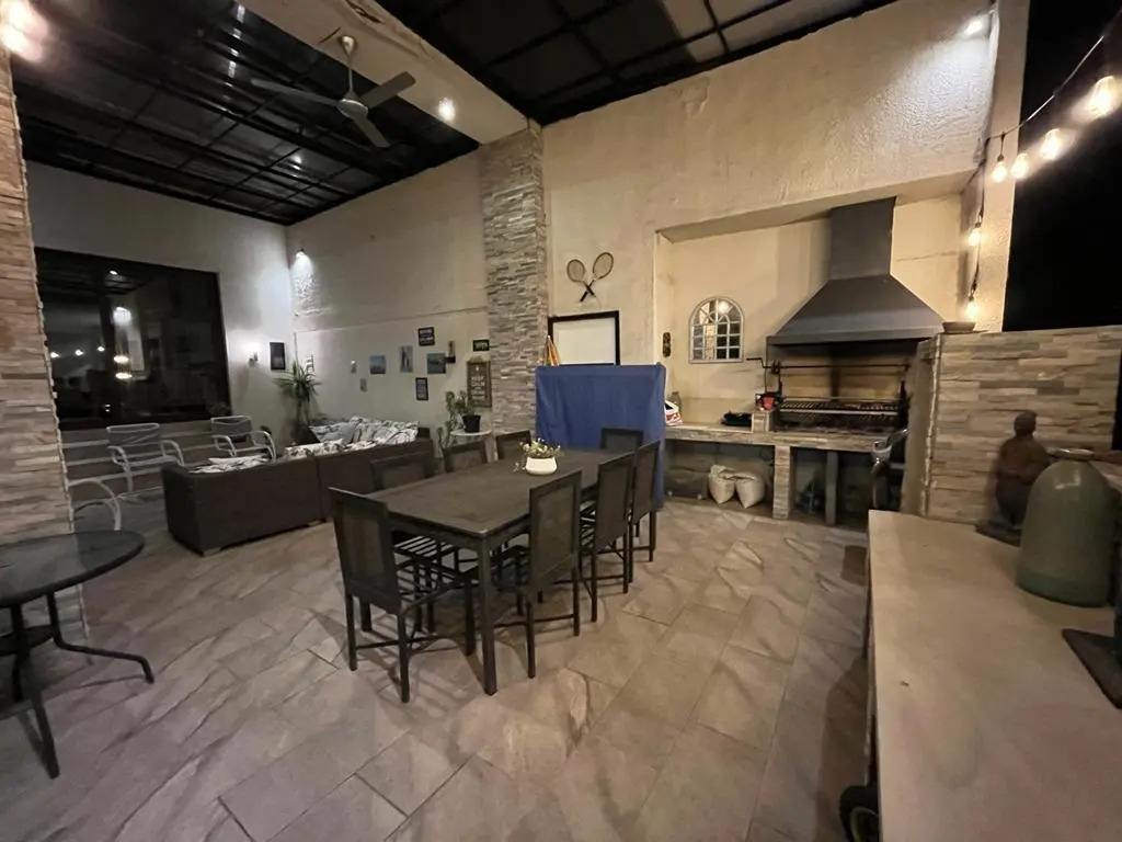 Arriendo Casa O 5D en suite Walk-in cl&oacute;set 4B 4E Los Dominicos - Las Condes