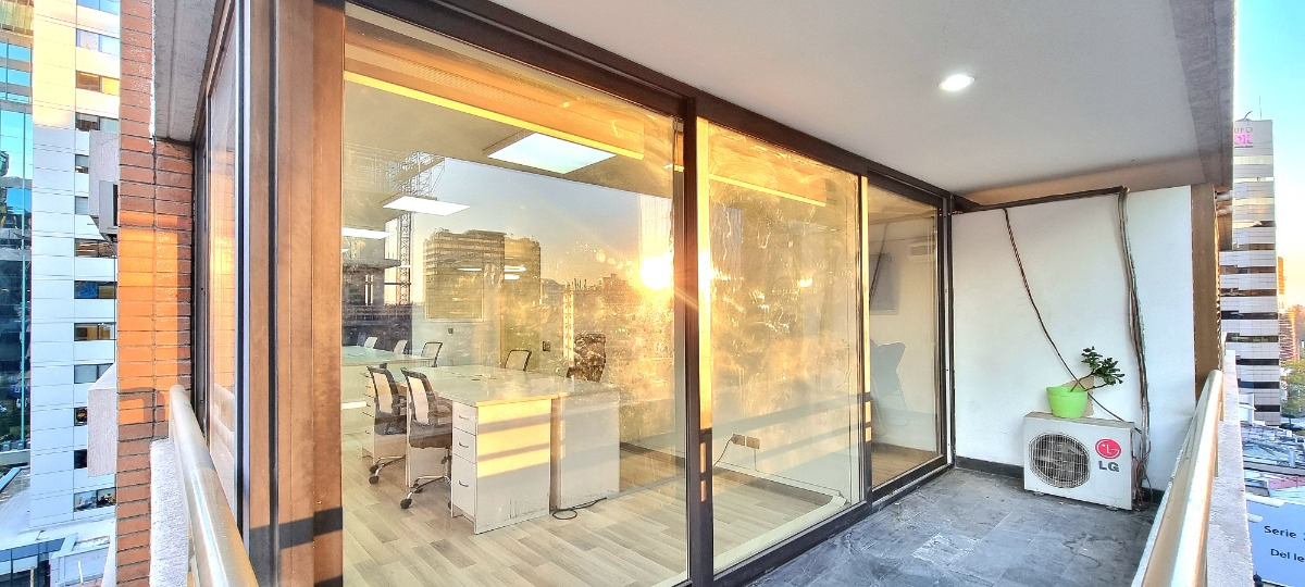 Arriendo Oficina NP 2B 1E 1B Centro Financiero - Las Condes