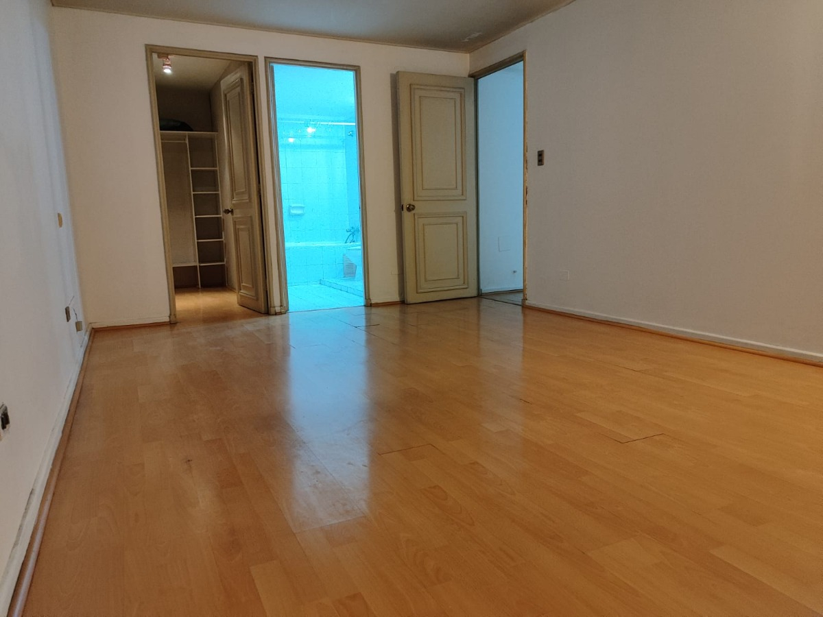 Arriendo Departamento 4D en suite Walk-in cl&oacute;set 4B 1E 1B Centro Financiero - Las Condes