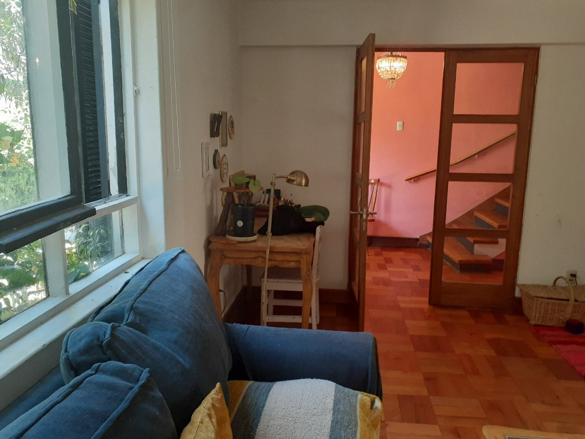 Arriendo Casa NO 4D 3B 1E 1B Barrio El Golf - Las Condes