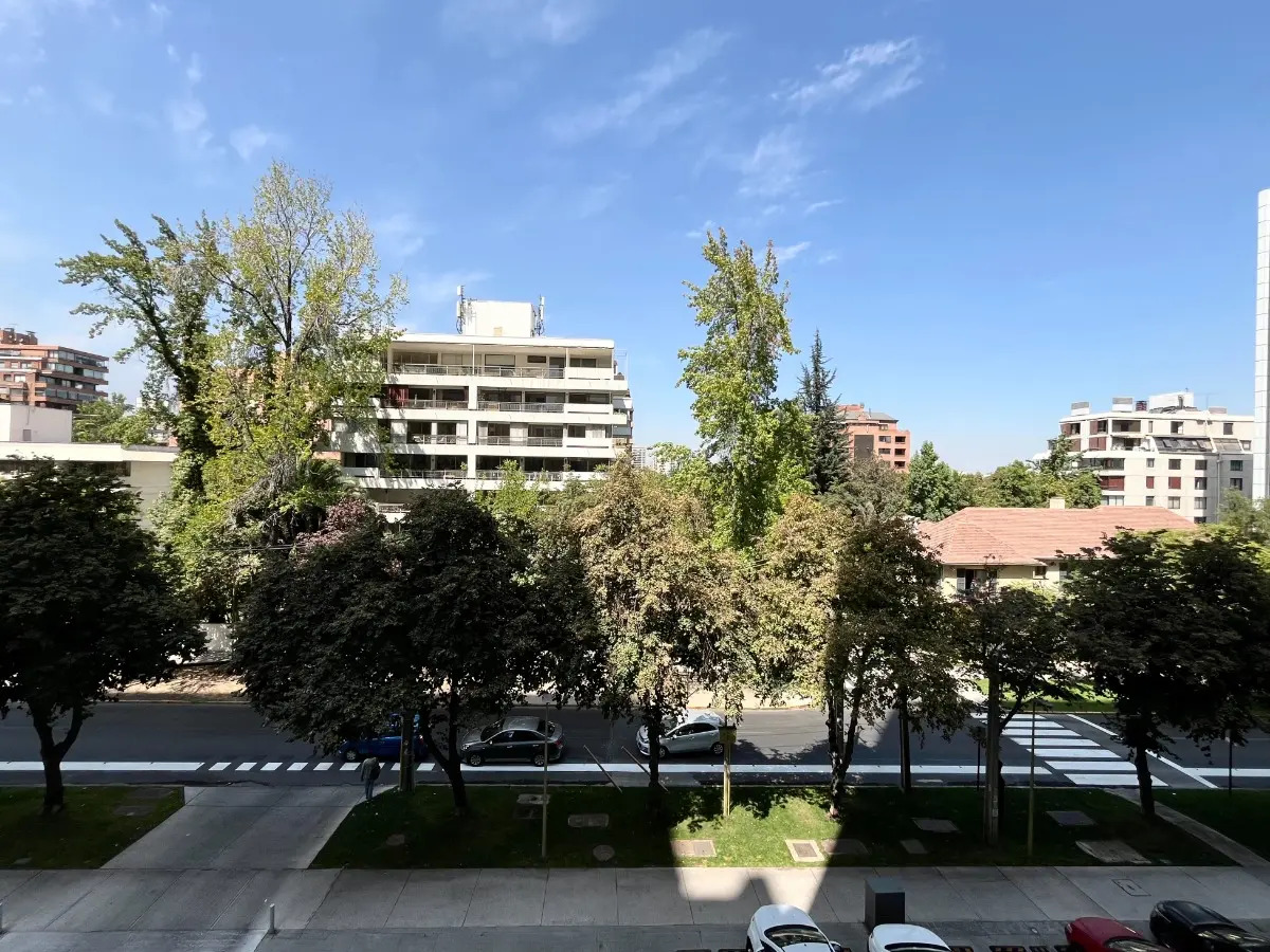 Arriendo Departamento S 4D en suite Walk-in cl&oacute;set 3B 2E 1Bd Barrio El Golf - Las Condes
