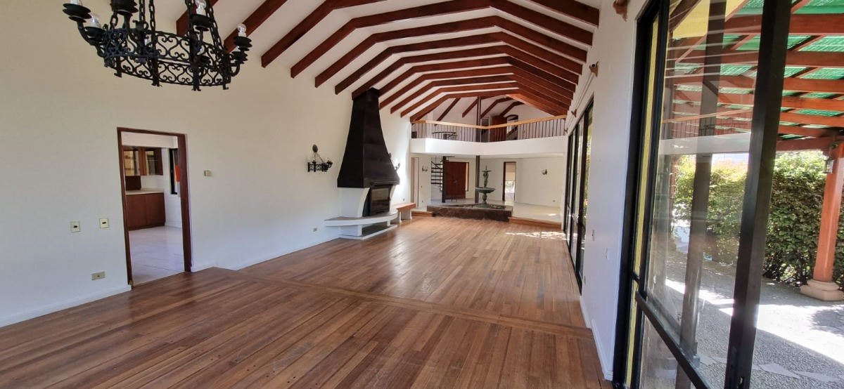 Venta Casa NOSP 5D en suite Walk-in cl&oacute;set 4B 4E 3B El Array&aacute;n - Lo Barnechea