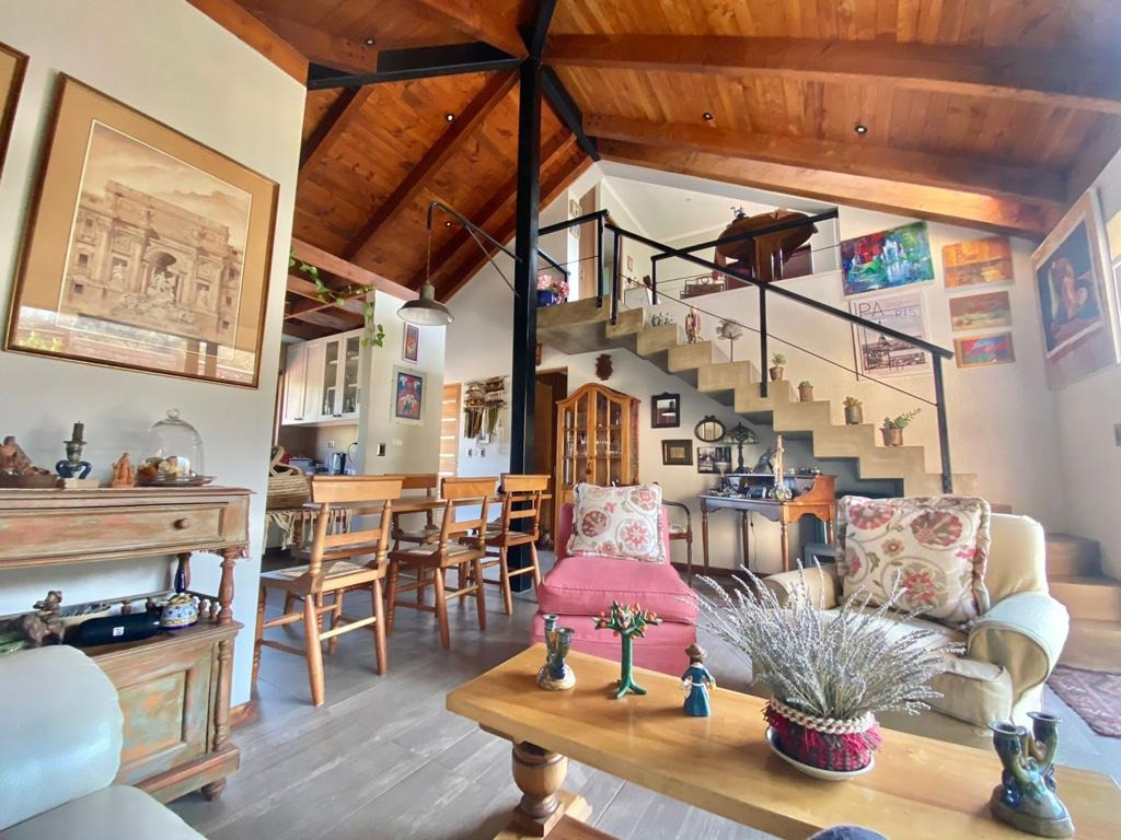 Venta Casa NO 7D en suite Walk-in cl&oacute;set 7B 5E 1Bd La Reina Alta - La Reina