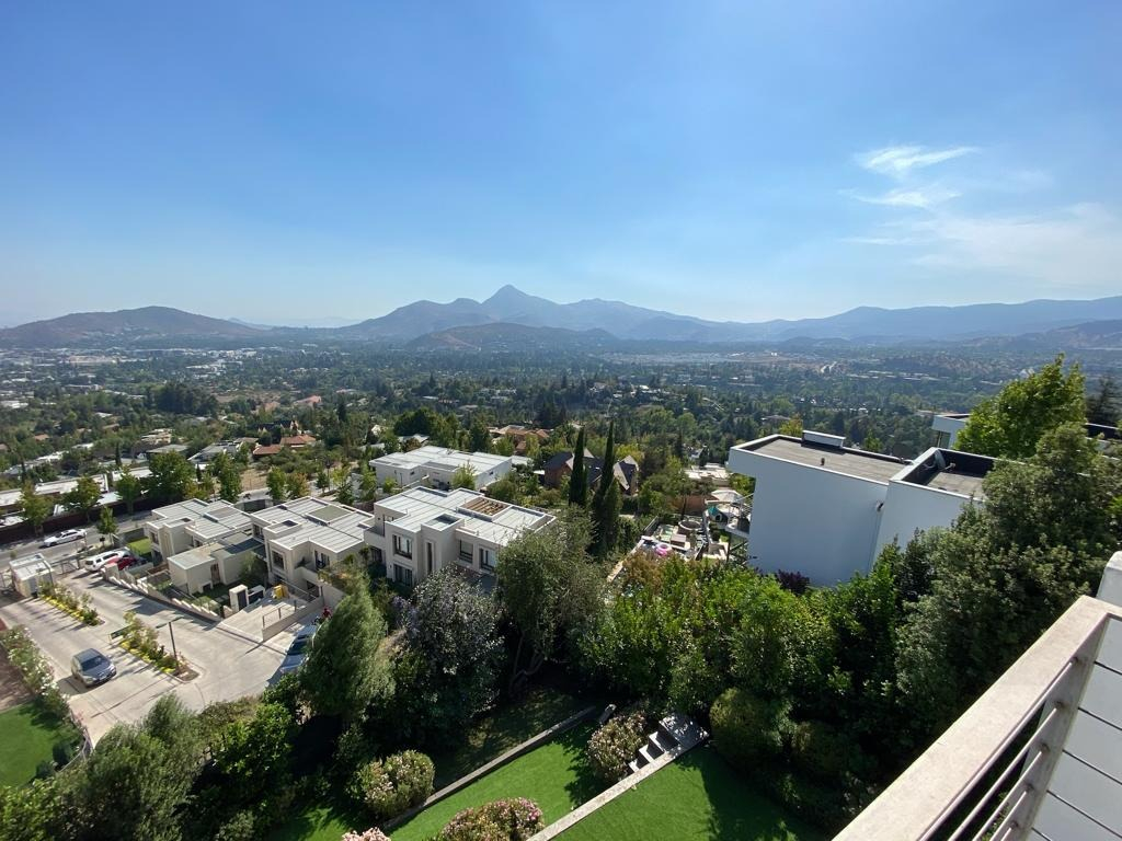 Venta Casa P 4D en suite Walk-in cl&oacute;set 4B 2E 1B El Huinganal - Lo Barnechea